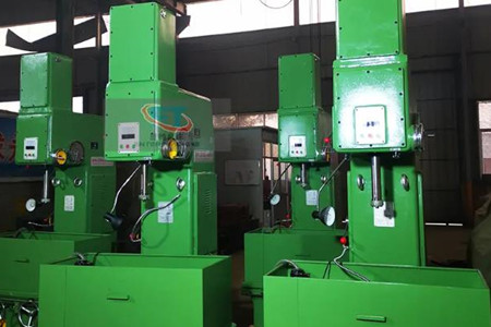 使用數控珩磨機時,需懂得維護保養!